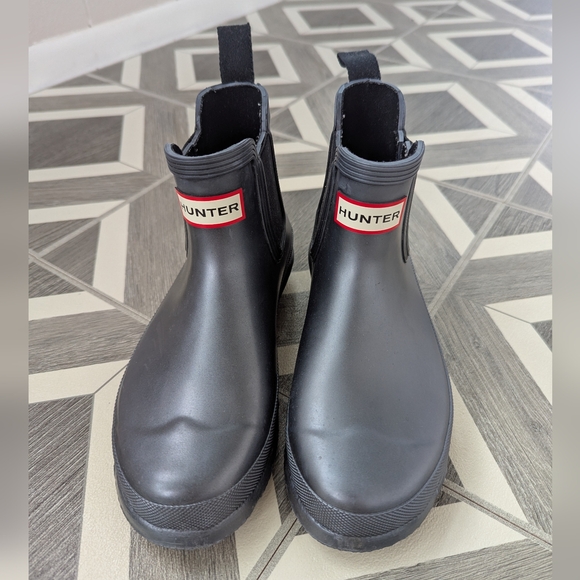 Hunter Shoes - Hunter Chelsea Rain Boots Size 6